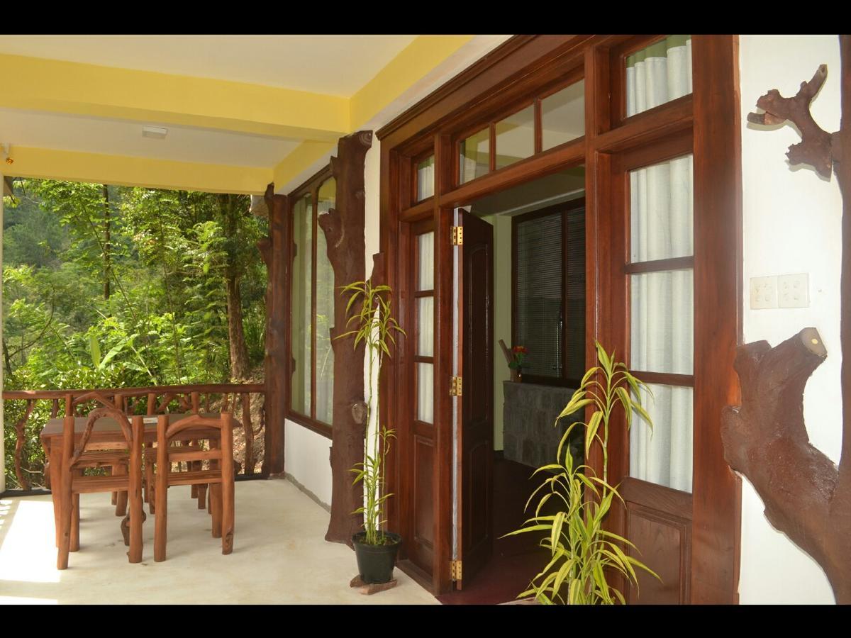 La Rochelle Bed & Breakfast Ella Exterior photo